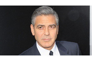 ジョージ・クルーニー、フィアンセを人気ドラマのセットへ招待 画像