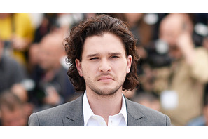 キット・ハリントン、ヘアスタイルの契約上の制約にうんざり！ 画像