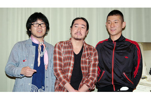 本人たちも理由が分からない？　『愛おしき隣人』トークショーになぜか「笑い飯」登場 画像