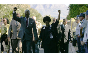 南ア初の黒人大統領、マンデラに魅せられた男の成長ドラマ『マンデラの名もなき看守』 画像