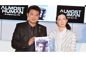 船越英一郎、女性型アンドロイド“オトナロイド”にデレデレ！ 画像