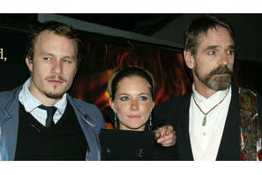 シエナ・ミラーの宝物は、ヒース・レジャーのパジャマ 画像