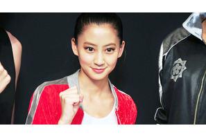 初舞台の河北麻友子、キス前にビーフジャーキーをムシャムシャ？ 画像