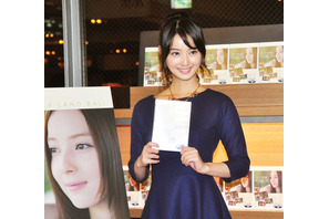 佐々木希、バリ島での出会いと経験は「悩んでいる時期だったのでズシッと来た」と告白 画像