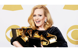 アデルの1日に稼ぐ金額は約1,400万円！ 画像