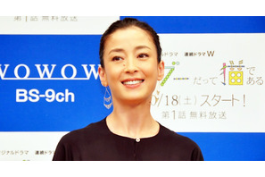 宮沢りえ、そば屋での撮影で「本番を忘れてビールを頼みたくなった」 画像