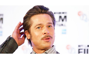 ブラッド・ピット、エリザベス女王との謁見を語る「決して忘れられない」 画像