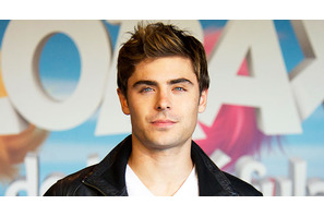 ザック・エフロン、27歳の誕生日を噂の新恋人と過ごす 画像