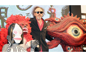 ティム・バートン、ウルトラ怪獣と念願の対面！「ティム・バートンの世界展」日本上陸 画像