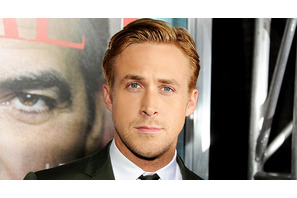 ライアン・ゴズリング、生後約2か月の娘にデレデレ!? ビデオ電話でコミュニケーション 画像