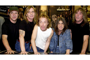 「AC／DC」のドラマーの殺人あっせん容疑、証拠不十分で不起訴 画像