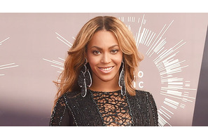 ビヨンセ、妹ソランジュに豪華ハネムーンをプレゼント 画像