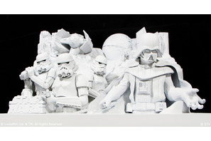 『スター・ウォーズ』、さっぽろ雪まつりに降臨！ “白”のダース・ベイダーお披露目 画像