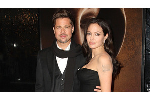 アンジェリーナ・ジョリーが主演作プレミアに出席、出産後久々に公の場に登場 画像