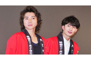 藤原竜也＆岡田将生、“赤と白”の法被姿で『映画 ST』公開祝う！ 画像