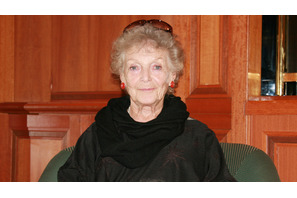 『マルタのやさしい刺繍』シュテファニー・グラーザー「刺繍はダメでも運転は得意！」 画像