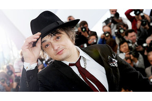 ピート・ドハーティ、ドラッグに手を出さないように象の世話!? 画像