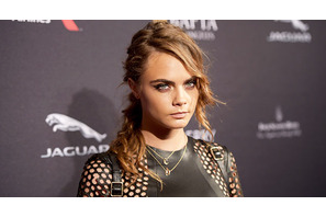 カーラ・デルヴィーニュ、ミック・ジャガーの娘プロデュース映画に出演 画像