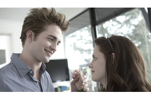 『トワイライト』旋風！　「ハリポタ」に続くベストセラー映画化が全米初登場1位 画像