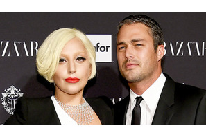 レディー・ガガ、最初はお菓子の指輪でプロポーズされていた!? 画像