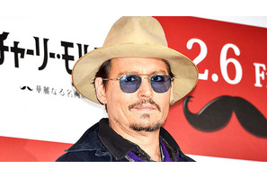 ジョニー・デップ、マリリン・マンソンのコンサートにサプライズ出演 画像