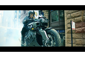 インド発のド派手アクション映画『チェイス！』、特典満載でBD＆DVDリリース！ 画像