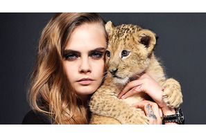 カーラ・デルヴィーニュ、ミック・ジャガーの娘らと音楽活動を始動 画像