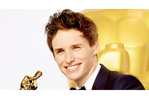 エディ・レッドメイン、結婚後は両親と同居中!? 画像