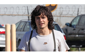 新作撮影でオーランド・ブルームがワイルドに変身！ 画像