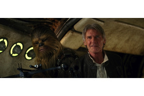 回復中のハリソン・フォード、ハン・ソロの「帰ってきたぞ！」画像解禁 画像