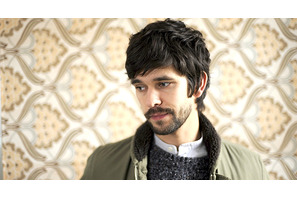 【シネマモード】“孤独感”を演出するのは60年代のインテリアたち『追憶と、踊りながら』 画像