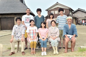 山崎賢人も「帰ってきた感じ」…キッスに結婚!? 朝ドラ「まれ」は再び能登へ 画像