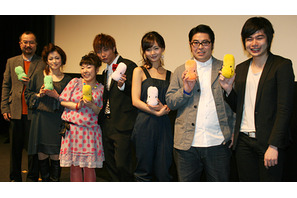 成宮「芸能人としてダメだった」と失態を反省　下ネタ続出の『ララピポ』初日舞台挨拶 画像