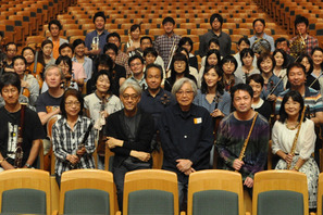 吉永小百合主演『母と暮せば』、坂本龍一のレコディング風景を公開 画像