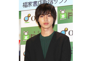 山崎賢人、握手会に2,000人！メモリアルBOOKに20歳の「挑戦と成長」ぎっしり 画像