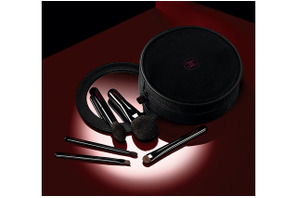 ファン待望！数量限定「CHANEL」ポーチ付きのブラシセット 画像