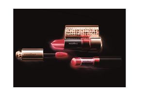 ミランダ・カー＆テイラー・スウィフトばりの赤リップをマスター！ 画像