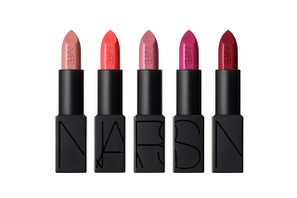 ホリデーセットは“大胆不敵”なリップスティック「NARS」 画像