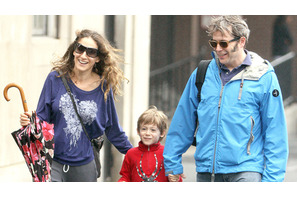 サラ・ジェシカ・パーカーの代理母が双子の女の子を出産 画像