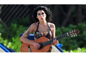 【ハリウッドより愛をこめて】問題児歌手エイミー・ワインハウス、カリブに移住？ 画像