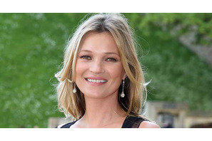 ケイト・モス、「デヴィッド・ボウイ」をテーマに自身の誕生日パーティーを開催 画像