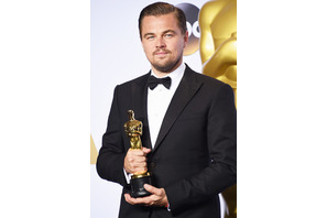レオナルド・ディカプリオ、オスカー像を置き忘れる!? 画像