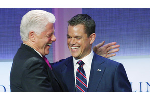 サミット開催のN.Y.で、マット・デイモンがクリントン元大統領主催の会議に登壇 画像