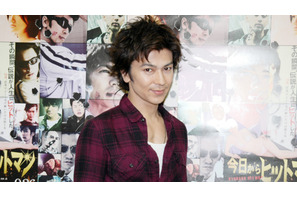 『今日からヒットマン』武田真治インタビュー　「サラリーマンに誇りを持ってほしい」 画像