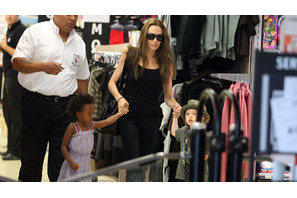 ブランジェリーナ家女子部3人、南仏のショッピングセンターでお買い物 画像