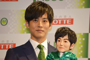 松坂桃李、自分そっくりのトーリロボ量産に「恥ずかしい」と大照れ 画像