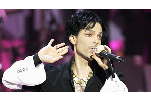 プリンス、死の数日前に“薬物過剰摂取”の治療!? 画像