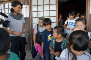 齊藤工・発案“移動映画館”に芸人・永野も登場！ 震災被害大きかった小学校を慰問 画像