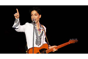 プリンス死因は鎮痛剤の過剰摂取…入手元の調査開始 画像