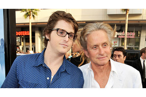 マイケル・ダグラスの長男、“薬物所持・販売”罪の服役から出所 画像